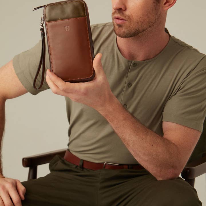 HELMBROOK London - Wholesale Crossbody Bag - Men's - Carlyle Handcrafted Leather Handbag