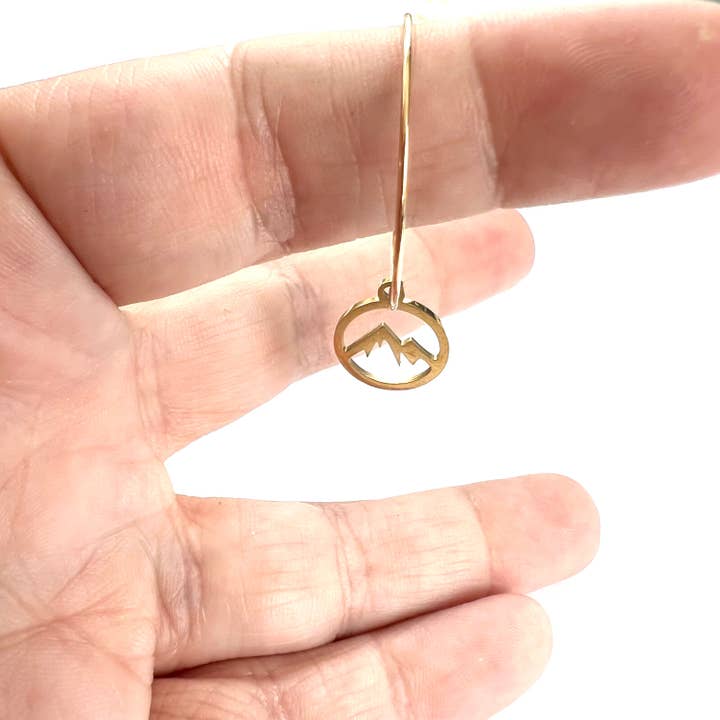 Orecchini a Cerchio Mountain per la vendita all'ingrosso da parte di Royce and Oak