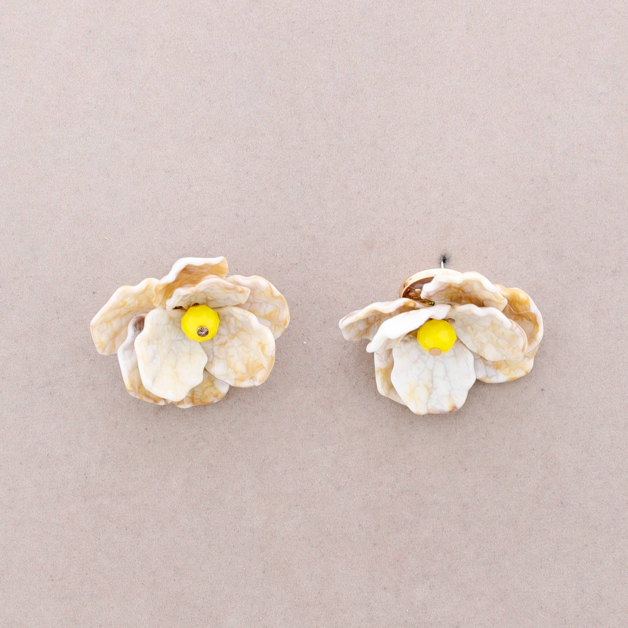 Sonata – Großhandel Click-Button-Schmuck – Ohrstecker mit Harzblumen6