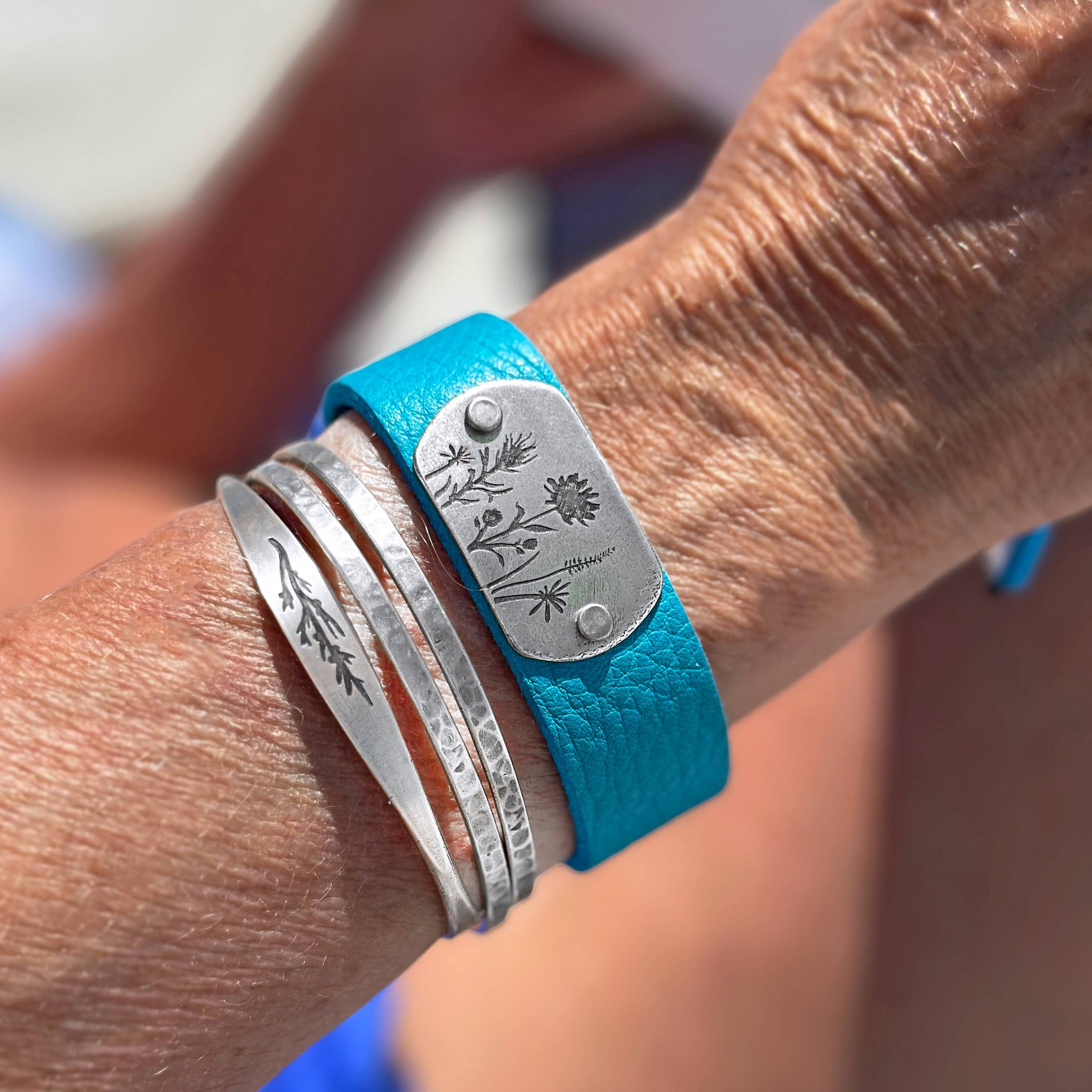 Daphne Lorna - Wholesale Manchet-armband - Juniper Signet Manchetarmband4