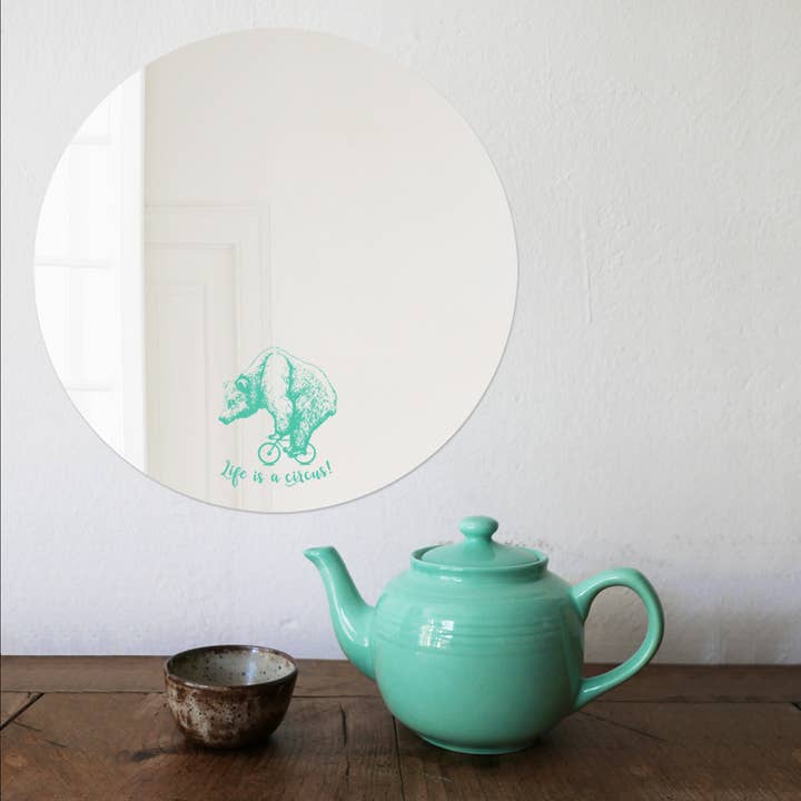 Dekorativer Spiegel The Bear, Größe L, Zirkus-Thema für den Großhandel von BiCA-Good Morning Design