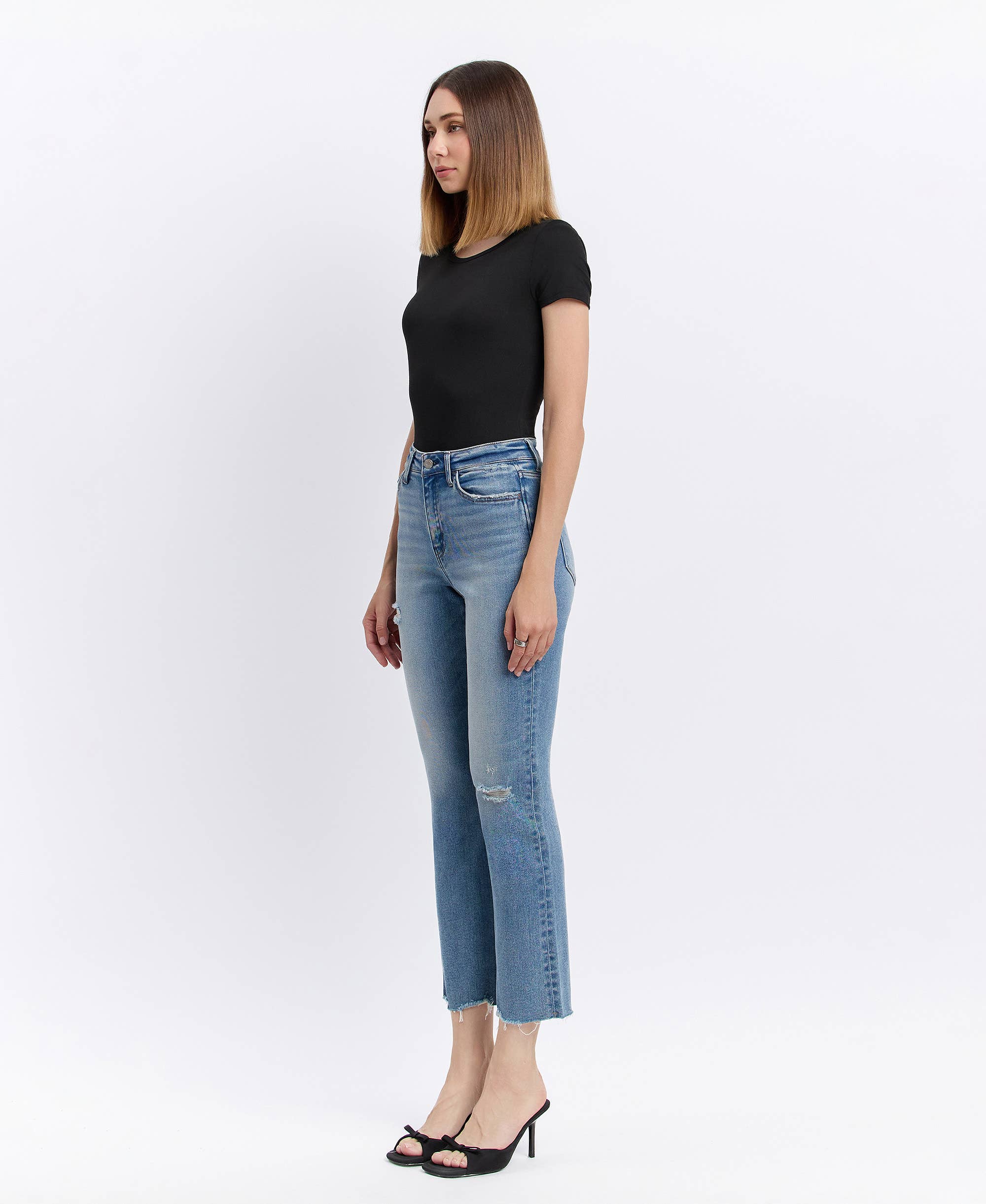 SUNNEY JEAN DROIT TAILLE HAUTE À OURLET BRUT VIEILLI T6665 en vente sur Faire9