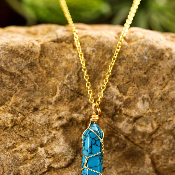 Bleu Collier pendentif turquoise enroulé de fil d'or bleu en vente sur Faire