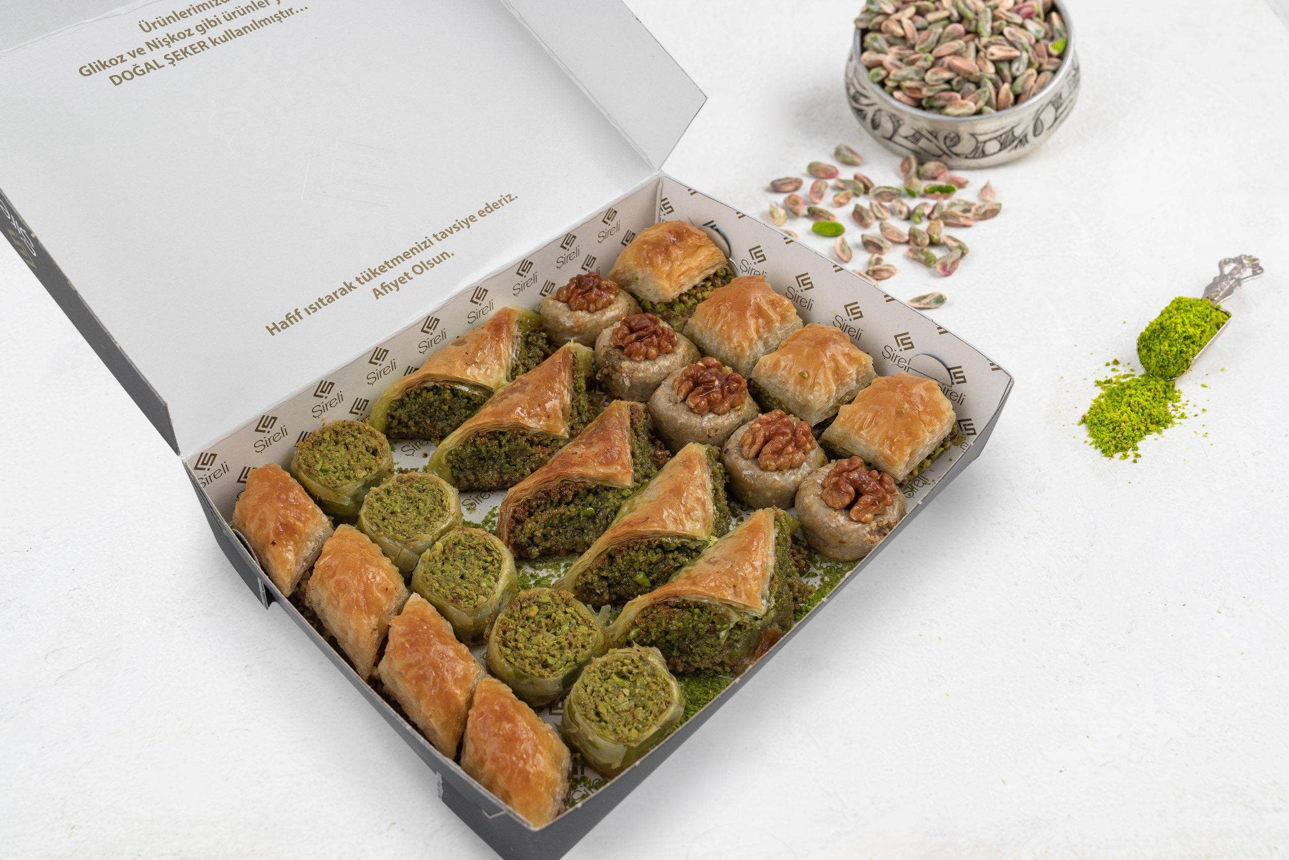 Aladdin - Wholesale Biscuit - Sireli Assorted Pistachio Walnut Baklava Turkish Halal2