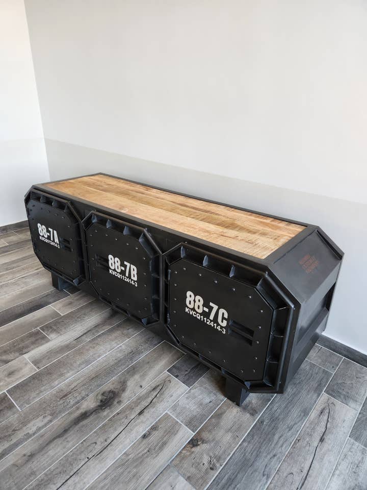 Mobil TV-bord Fængsel for engroshandel hos Crab design