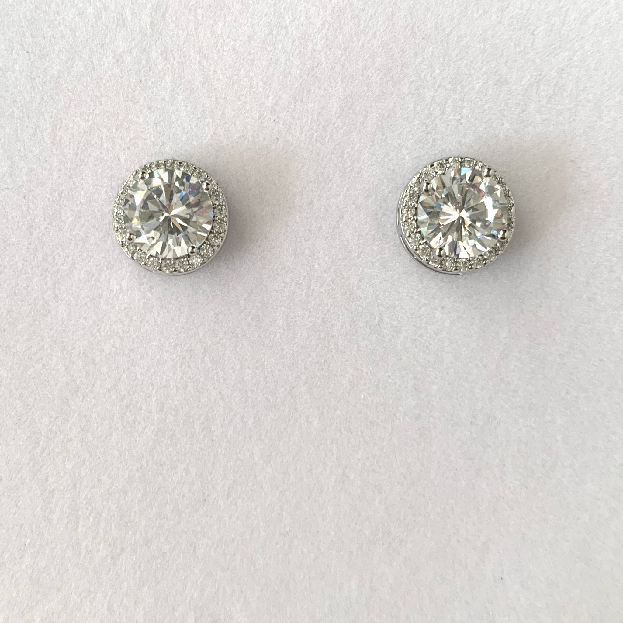 Amandine Jewelry - Wholesale Stud/Post Earrings - Simulated Diamond Halo Earrings0