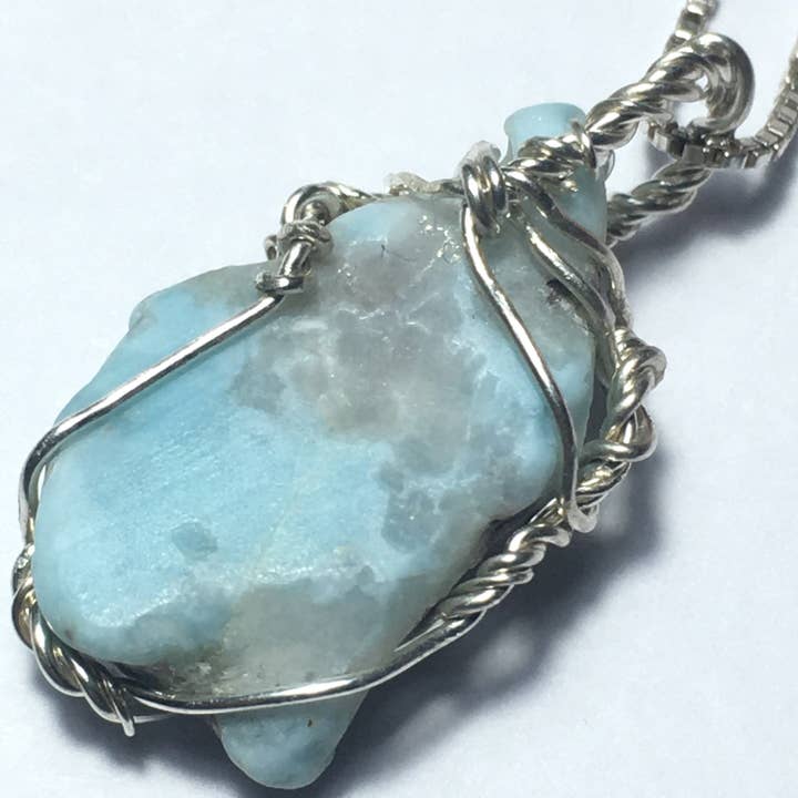 Pendente de Larimar e Prata Maciça .925 com Fio Enrolado por atacado de Wildheart Crystals
