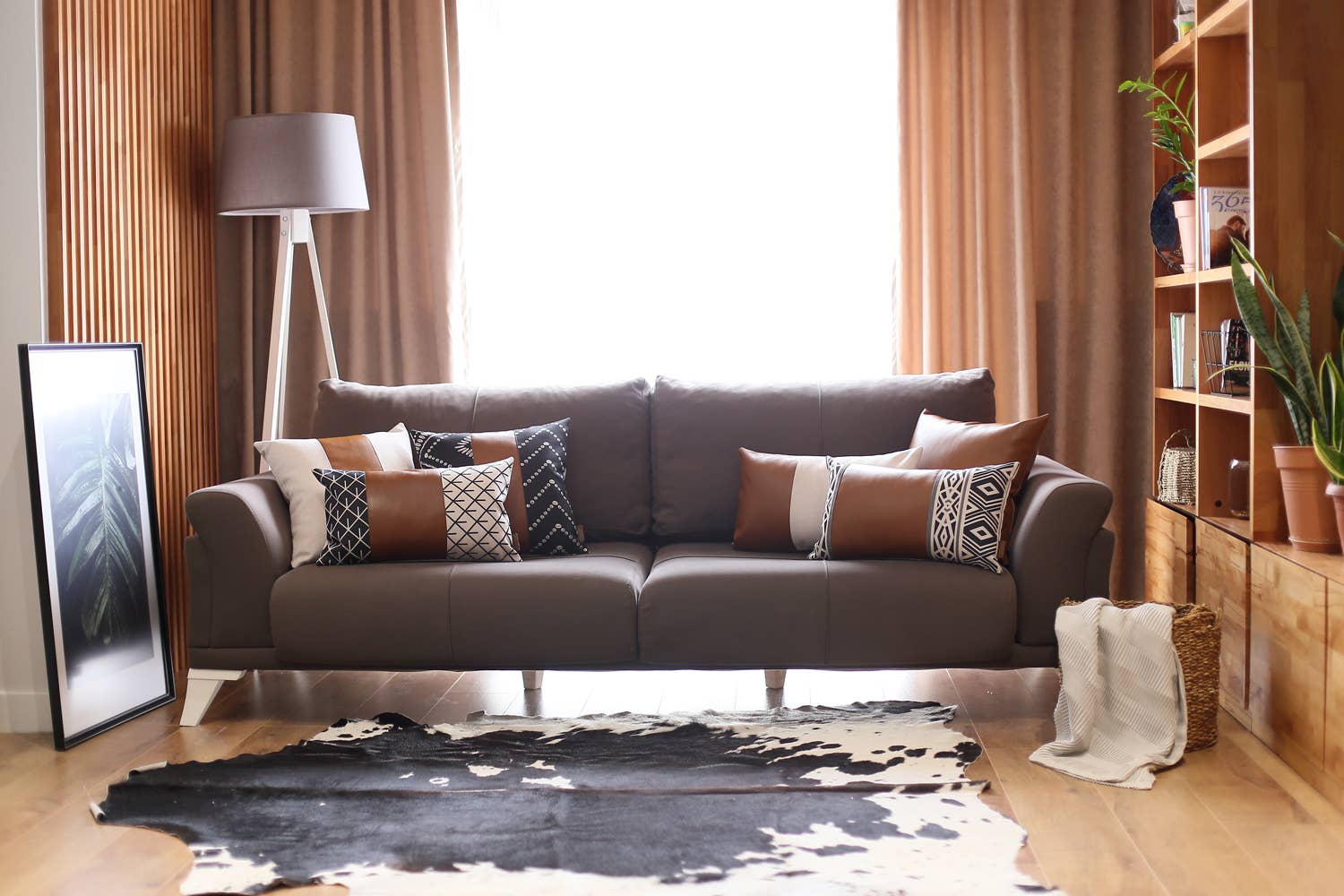 MIKE & Co.   NEW YORK – Großhandel Zierkissenbezug – Brauner Kissenbezug aus veganem Kunstleder, 2er-Set7