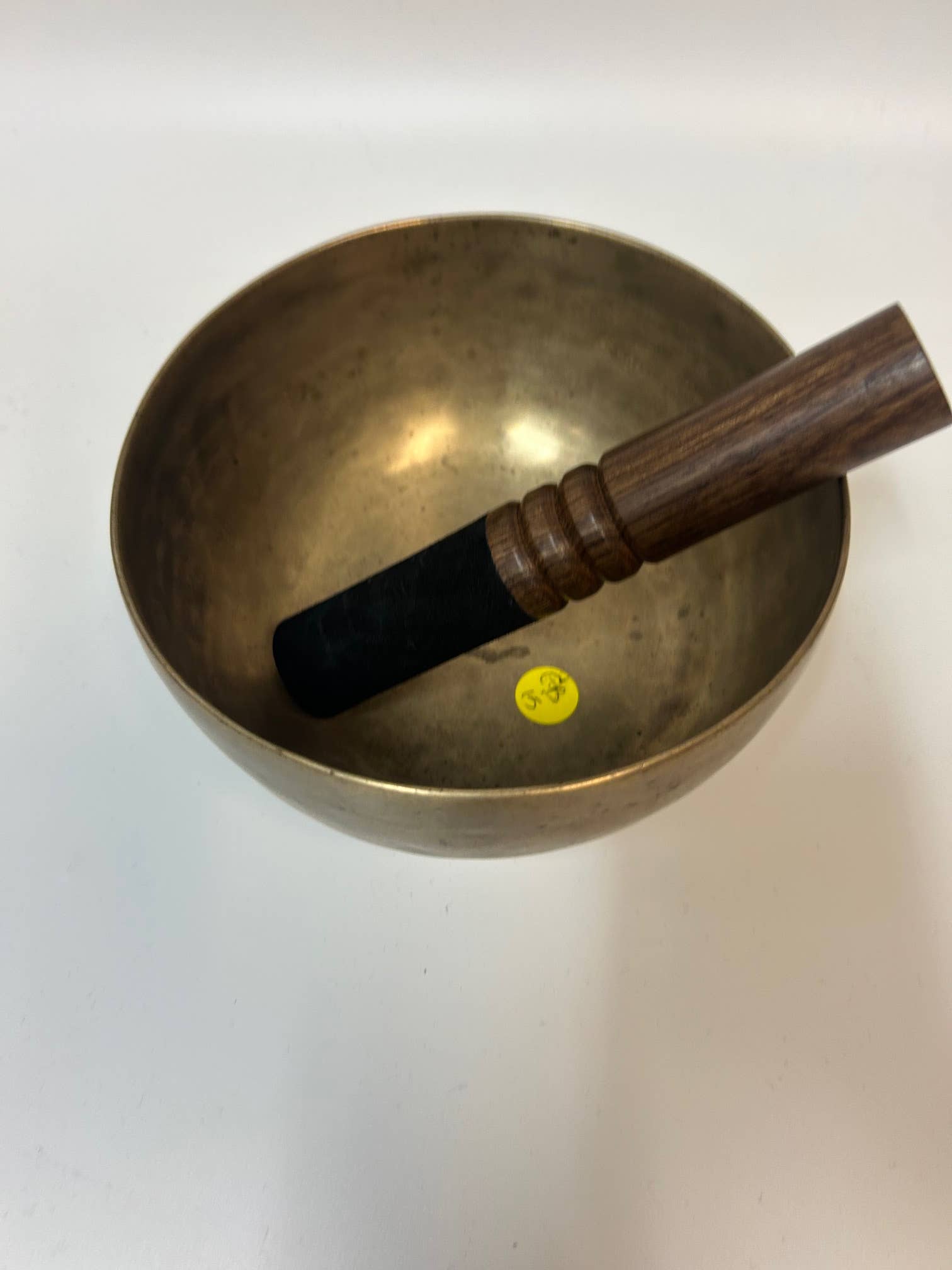 ART HIMALAYAN TRADING LTD - Wholesale Meditation Supplies - Antique Healing Himalayan Yoga Tibetan Singing bowl ID#Eb153