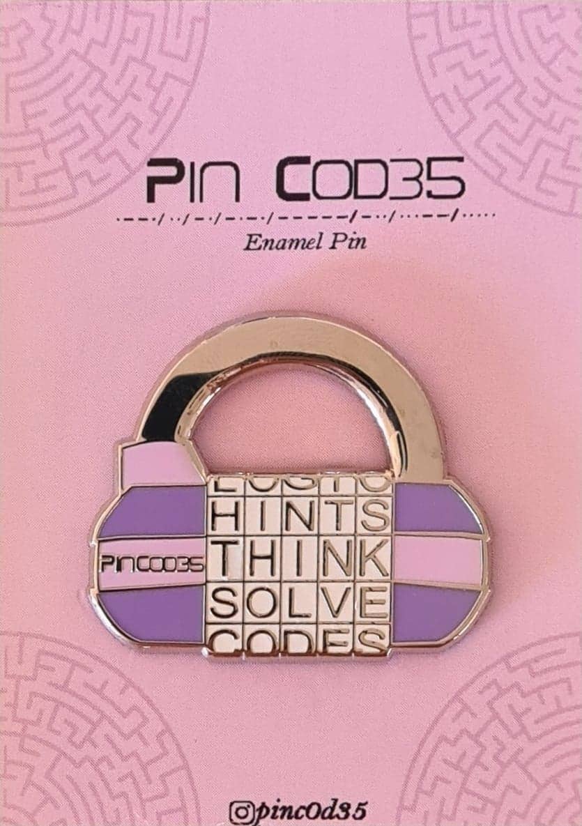 Pincodes - Venta al por mayor Botón/prendedor - Alfiler esmaltado duro con forma de candado con cinco letras, alfiler para sala de escape1