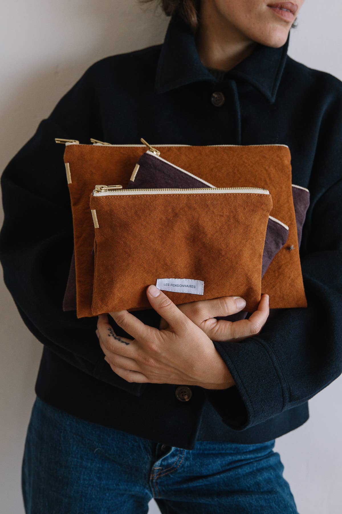 Les Pensionnaires – Großhandel Beutel – Damen – Große Tasche aus Bio-Baumwollstoff in Auberginenviolett1