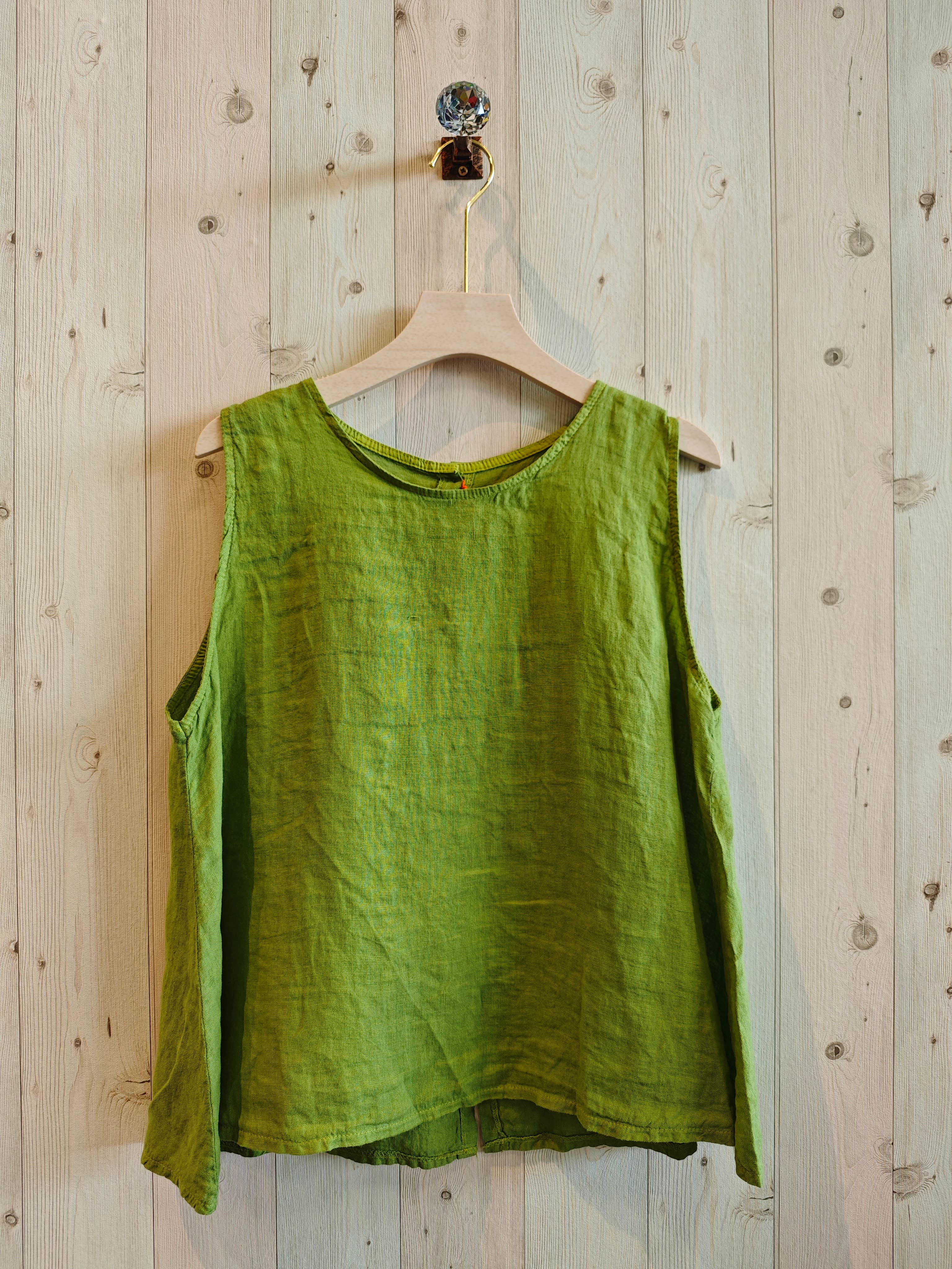 Linen & More - Wholesale T-Shirt - Women's - REF 5299 SLEEVELESS SHIRT BUTTONS 100% LINEN7