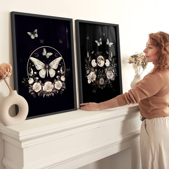 Schmetterlingskunst Wanddekoration | Set aus 2 Dark Academy Wandkunst-Drucken für den Großhandel von About Wall Art