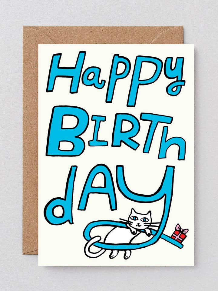 Carte de vœux gaufrée "Joyeux anniversaire Chat & Cadeau" pour la vente par Wrap