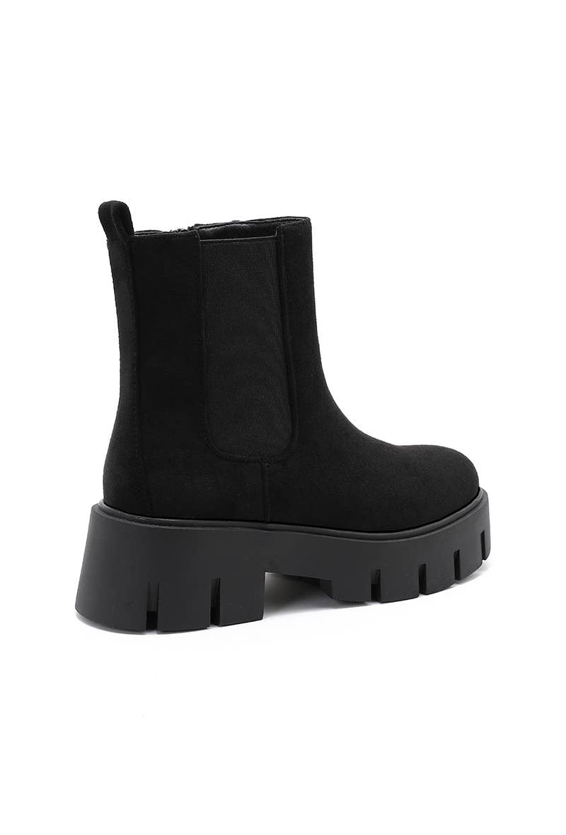 Joia Paris - Wholesale Booties - Women's - Chelsea suede boots with lug sole WZ-1131