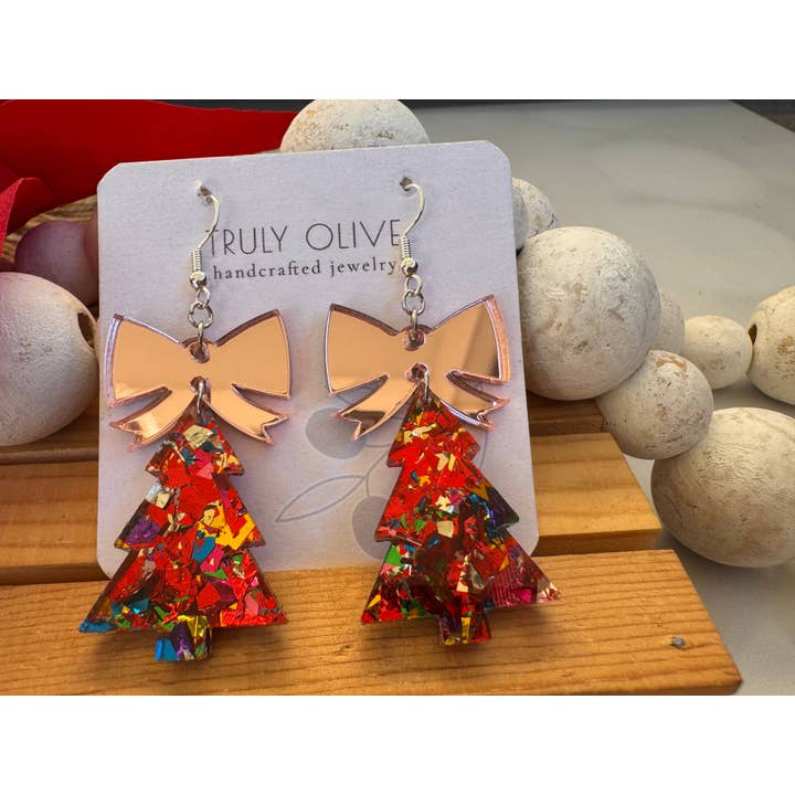 Truly Olive – Brincos de argola por atacado – Árvores de Natal com Brilho e Laço Dourado Rosé7