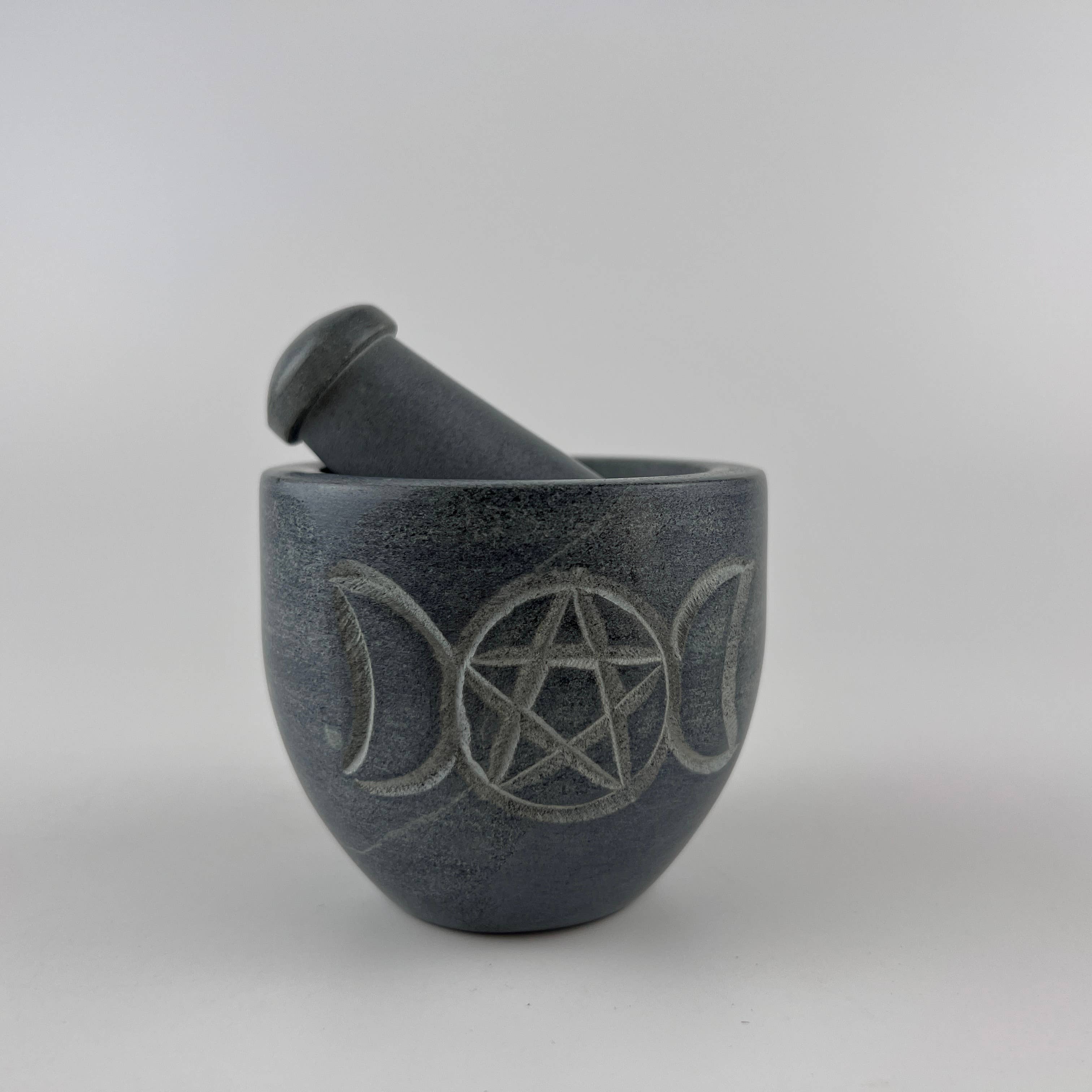 GREENROOTS USA LLC - Vente Mortiers et pilons - Mortier et pilon en stéatite sculptés Triple Moon Pentagram 2,75 pouces12