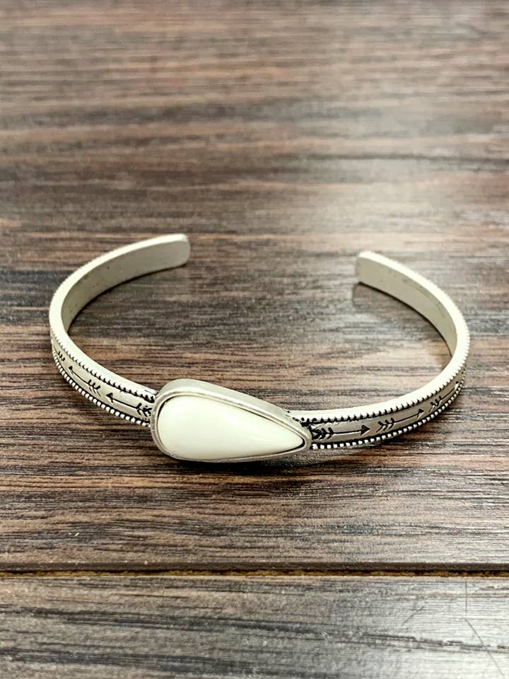 711236, Arrowhead White Turquoise Cuff Bracelet  for wholesale by ISAC Trading Inc