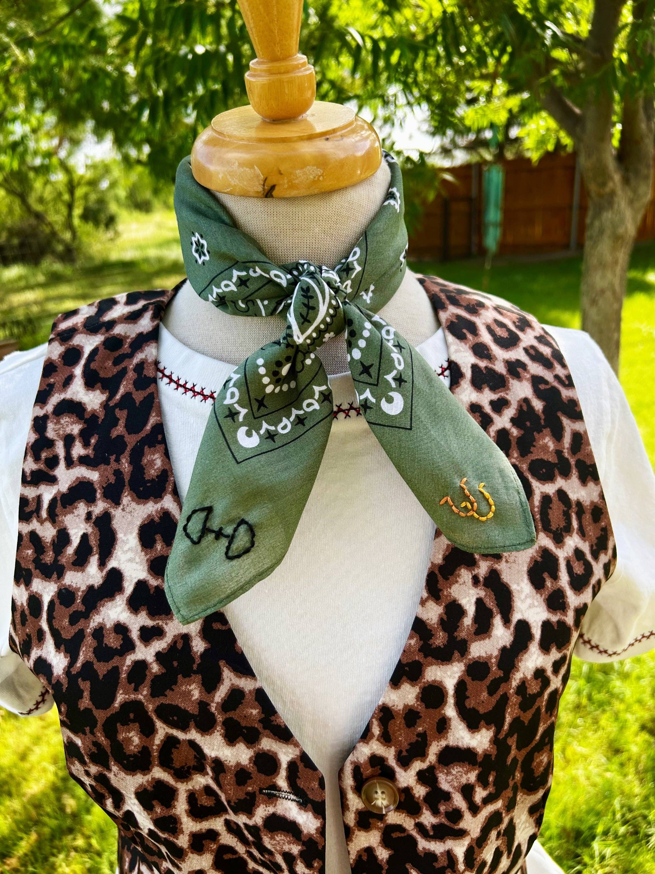 Pradera - Purveyors of the West - Wholesale Bandana - Unisex - Embroidered Horse bit Bandana1