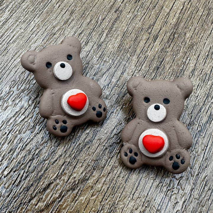 Teddy Bear Polymer Clay Pin for wholesale by Making with Molli