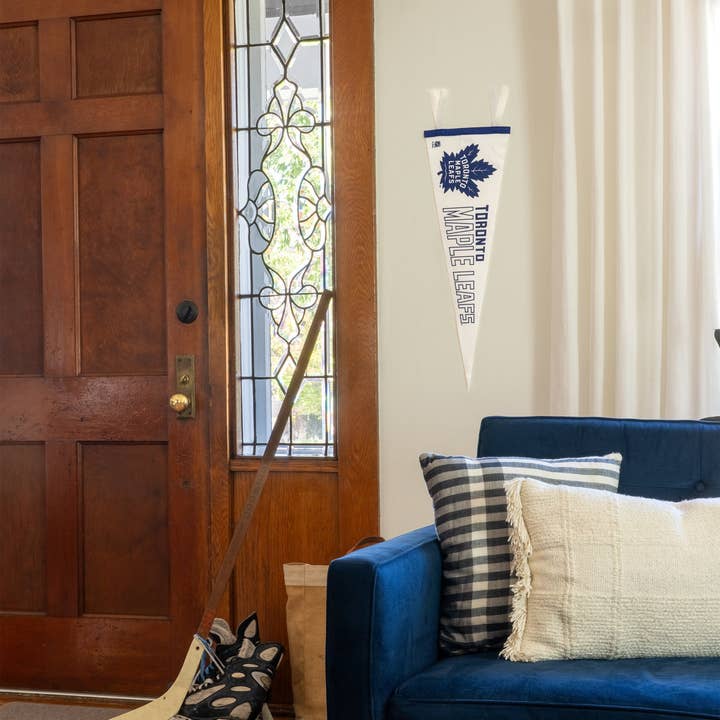 Oxford Pennant - Wholesale Flag - Toronto Maple Leafs Pennant • NHL x Oxford Pennant