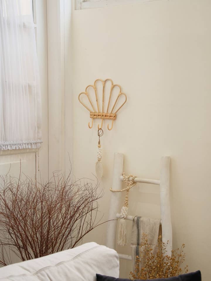 Joke Wallhook for wholesale by Kleine Tijntje