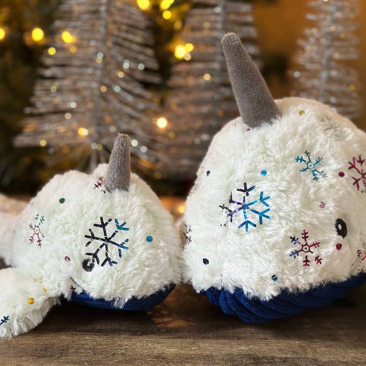 HuggleGroup – wholesale Pet plush toy – Dog – Nellie Narwhal Knottie® Plush Dog Toy