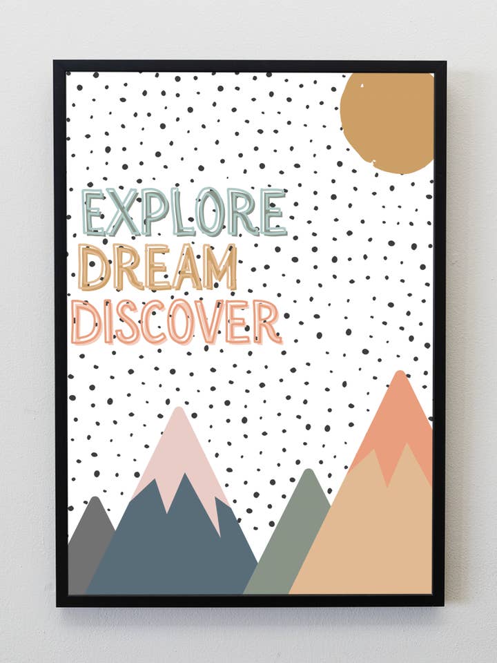Esplora, sogna, scopri la stampa colorata/arte da parete Avventura per la vendita all'ingrosso da parte di Dottie Wombat