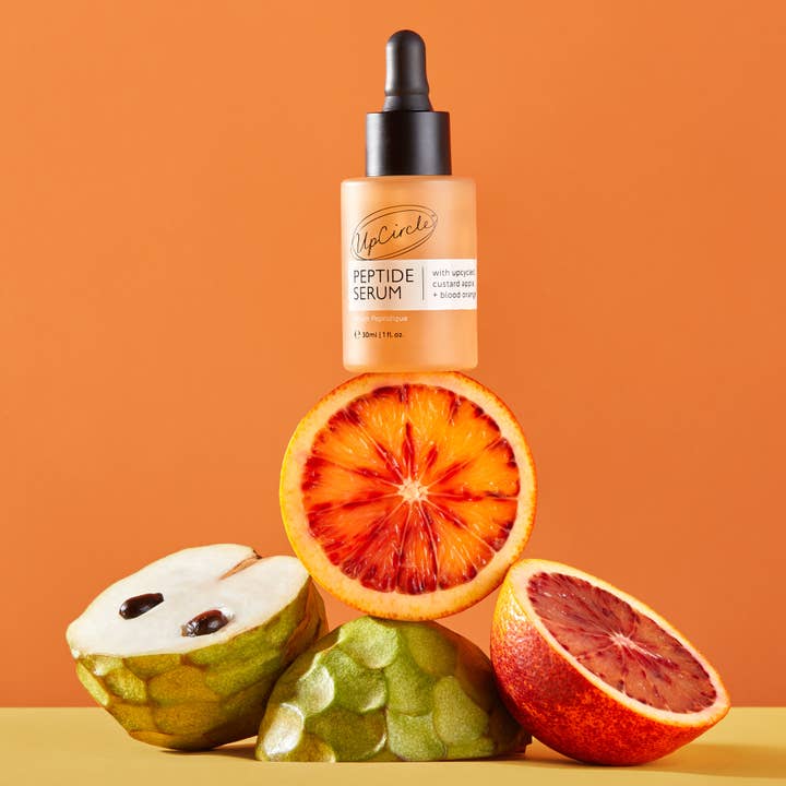 UpCircle Beauty Europe – wholesale Ansiktsserum/-koncentrat – Vegansk Eko Anti-Åldrande Kollagenboostande Peptid Ansiktsserum