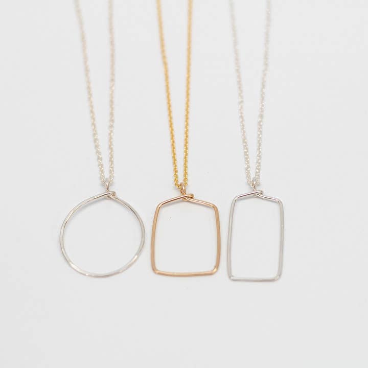 Colliers Forme - Ovale, Rectangle ou Carré pour la vente par Tumbleweed Shop and Studio LLC