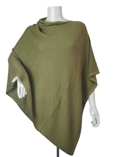 Poncho in cashmere con scollo laterale (oliva) CRP18 per la vendita all'ingrosso da parte di NURBU INC.