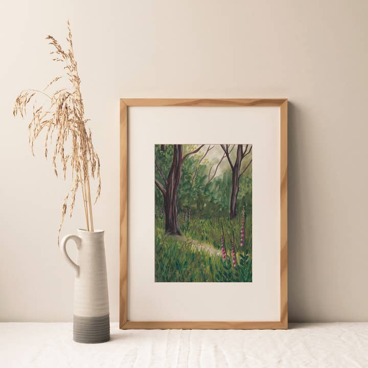 Stampa artistica A4 - Foxglove Woodland, Otley Chevin, Yorkshire per la vendita all'ingrosso da parte di Joy Jen Studio