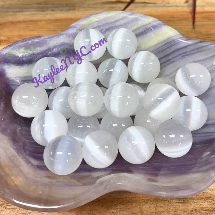 KayleeNYC - Wholesale Spiritual Stone/Crystal - Natural Selenite aks Satin Spar Sphere Crystal 2.5cm2