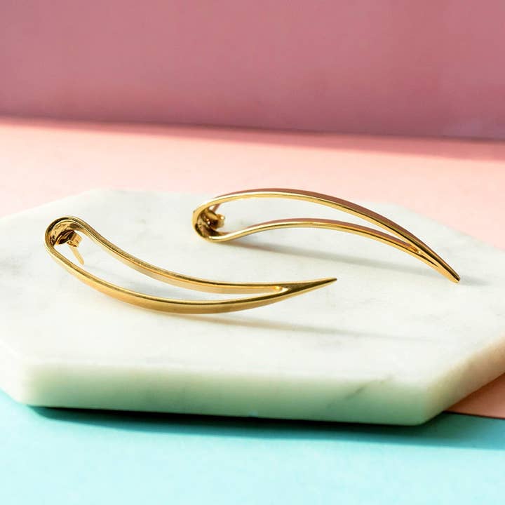 Große ausgeschnittene goldene Tropfenohrringe für den Großhandel von Otis Jaxon London