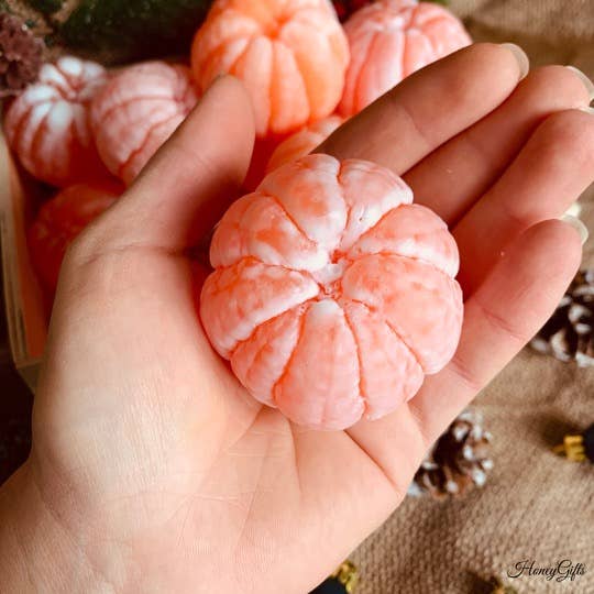 HoneyGifts – Großhandel Feste Seife – Seife „Geschälte Mandarine“1
