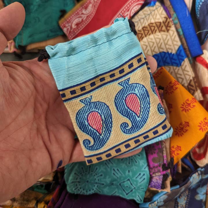 Tenzing Collections - Wholesale Gift Bag - Pack 100pic Recycle silk fabric gift pouches for gifts items9