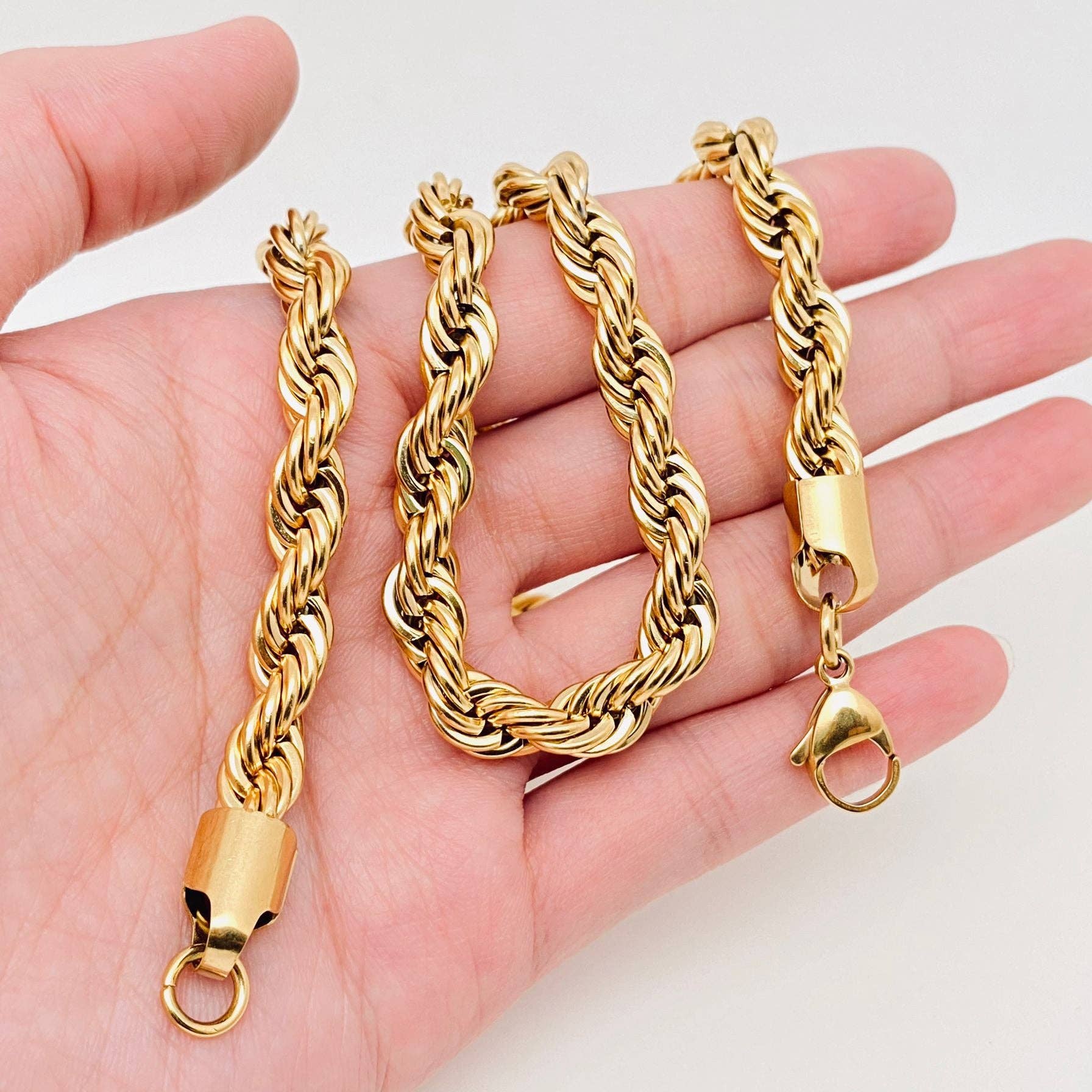 Mio Queena - Wholesale Link & Chain Necklace - Twists Shape 18K Gold-plated Stainless Steel Chain - MJ/FGS5