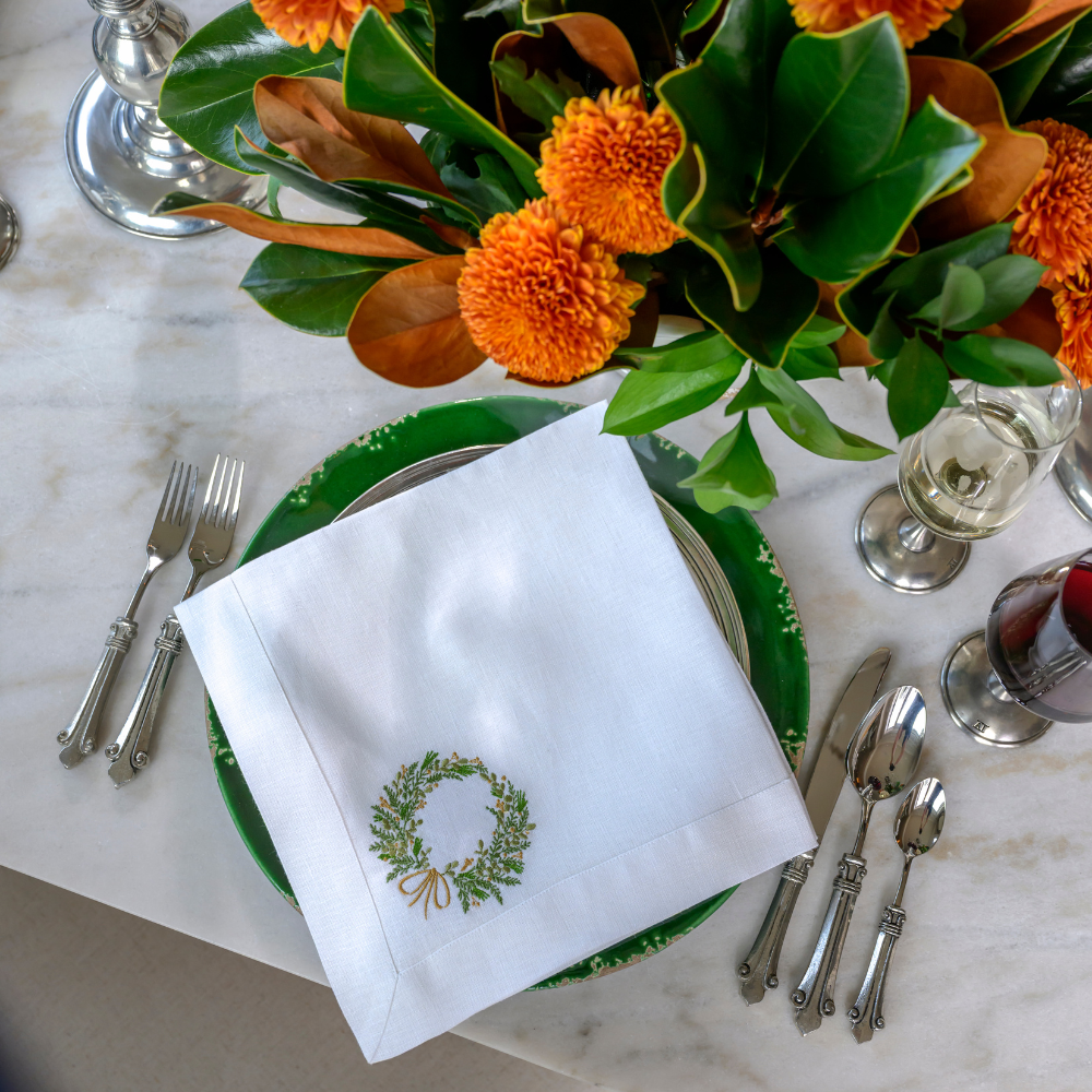 Arte Italica & Crown Linen Designs – Großhandel Papier- & Stoffserviette – Bauernmarkt-Kranz-Serviette1