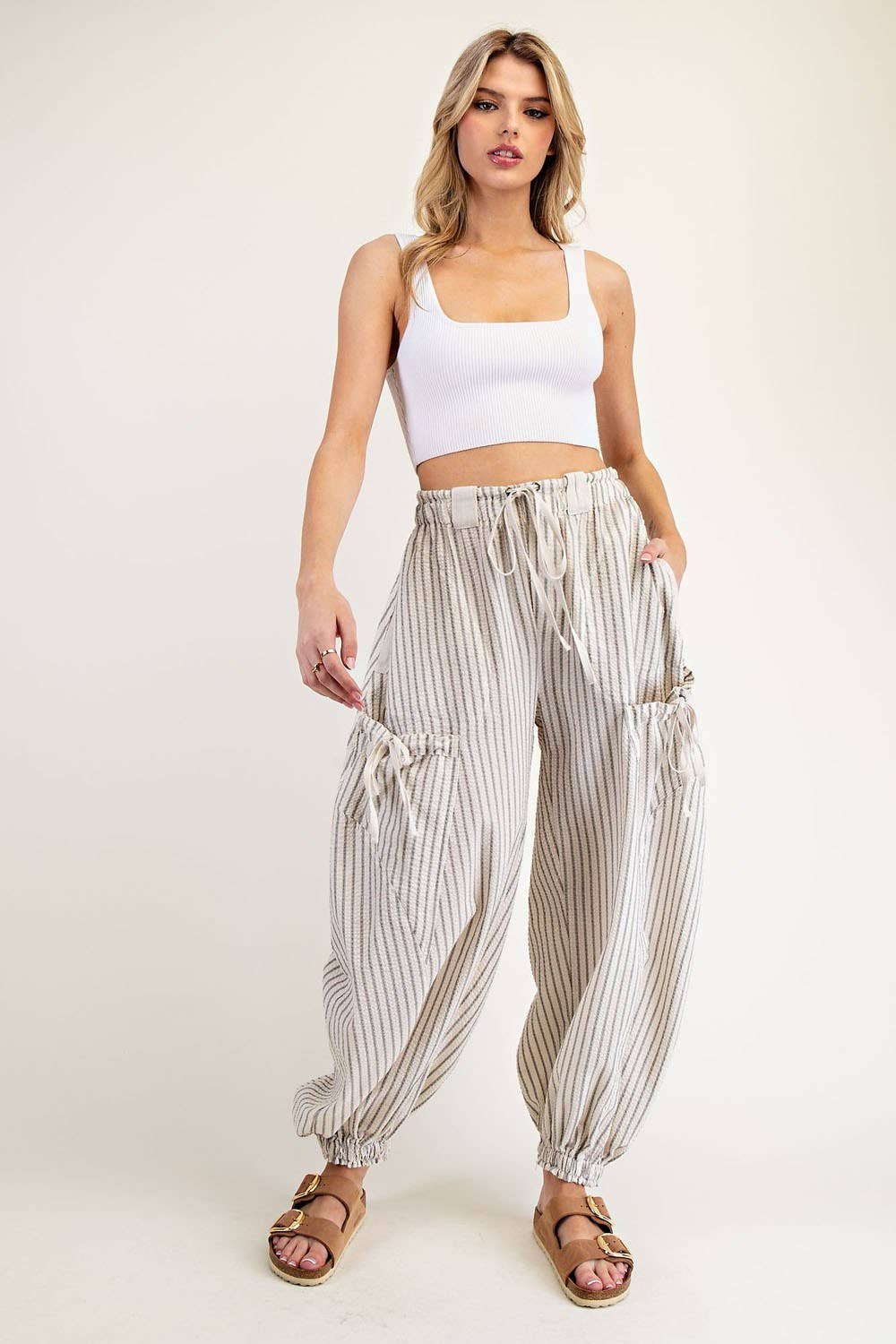 Peace Love Line - Wholesale Broek - Dames - Joggingbroek met gestreepte zijzakken en trekkoord15