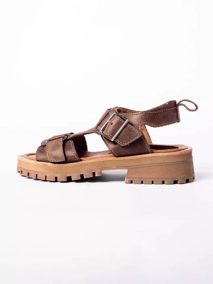 Sandalias de Suela Gruesa Estilo Tuuli Marrón con Detalle de Hebilla para venta al por mayor de Amén