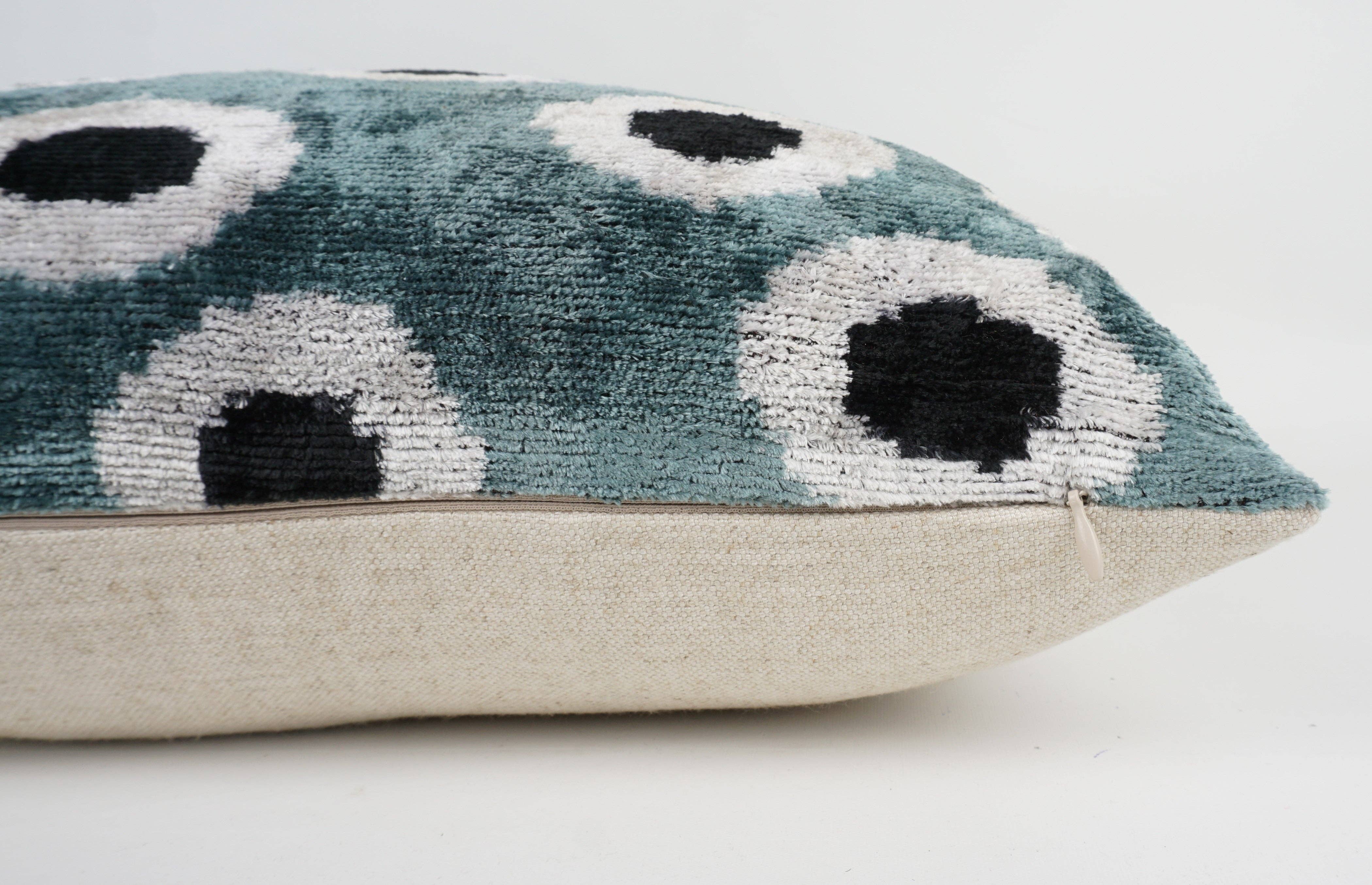 MD Home - Wholesale Throw Pillow Cover - HANDMADE- IKAT SILK/VELVET PILLOWCASE 20"x20"3