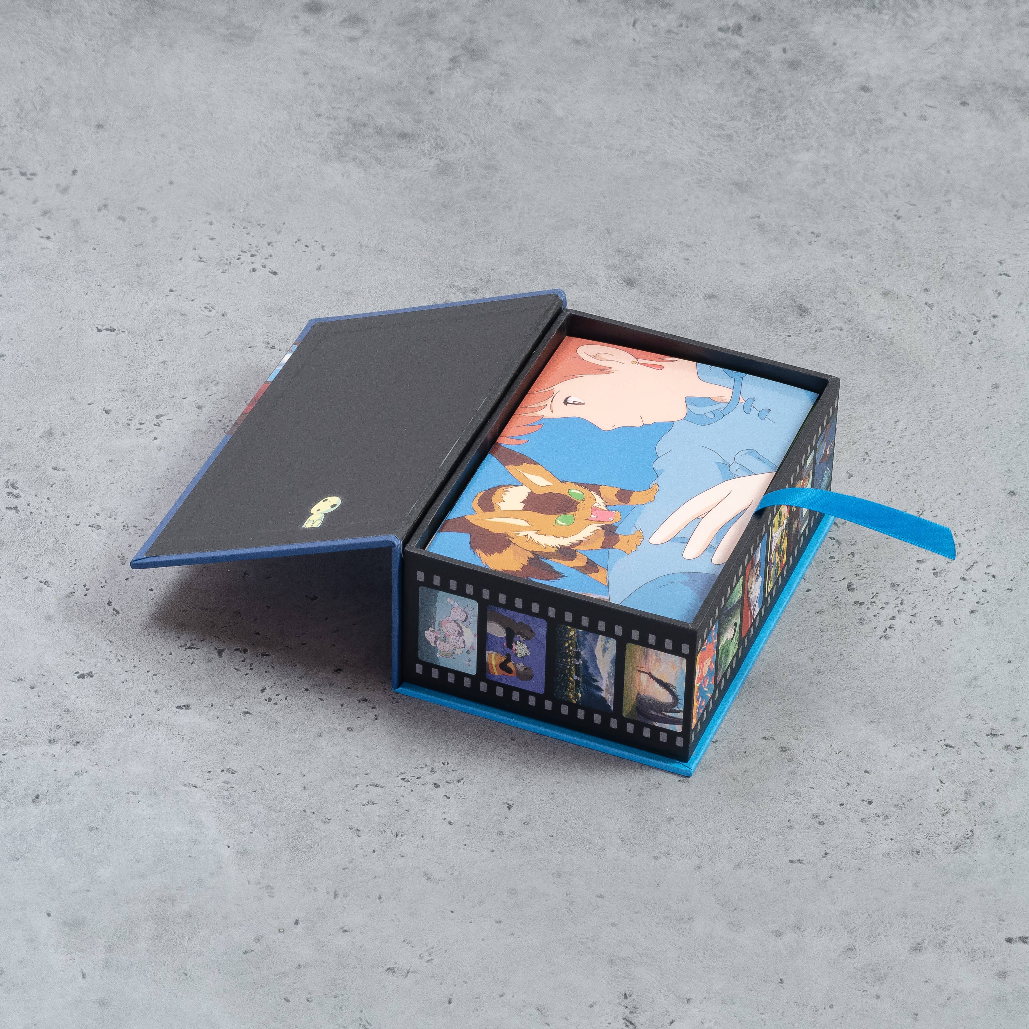 Chronicle Books - Wholesale Postcard Set - Studio Ghibli: 100 Collectible Postcards4