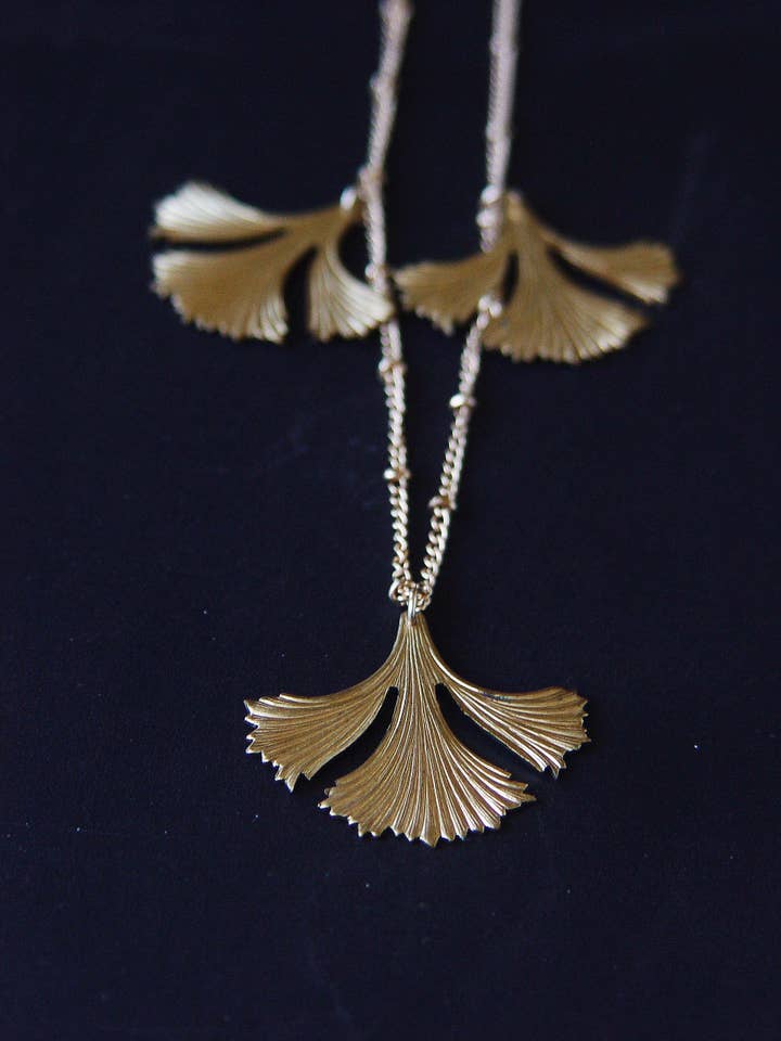 Triple GINKO Leaf Gold Necklace - Vintage style art deco Flo for wholesale by Friedasophie