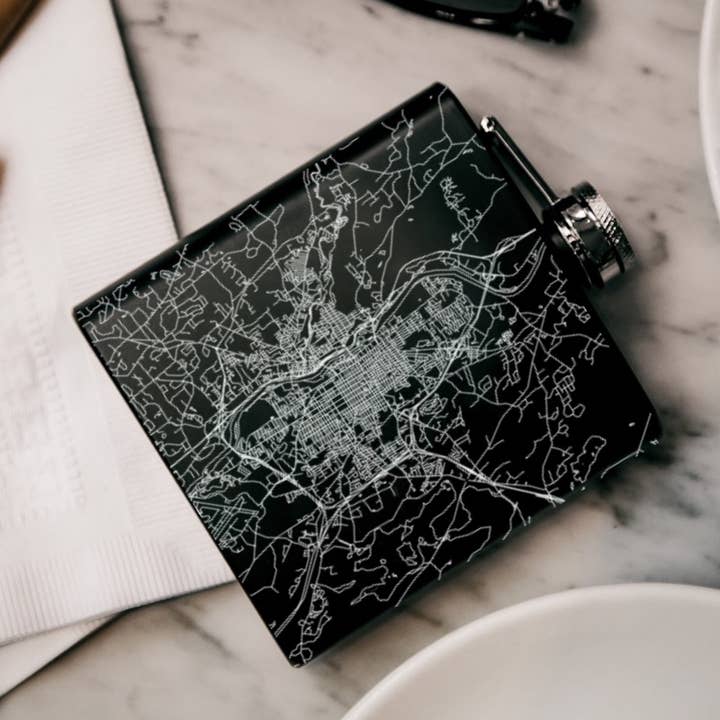 JACE.design - Wholesale Flask - Manchester NH Map Hip Flask in Matte Black0