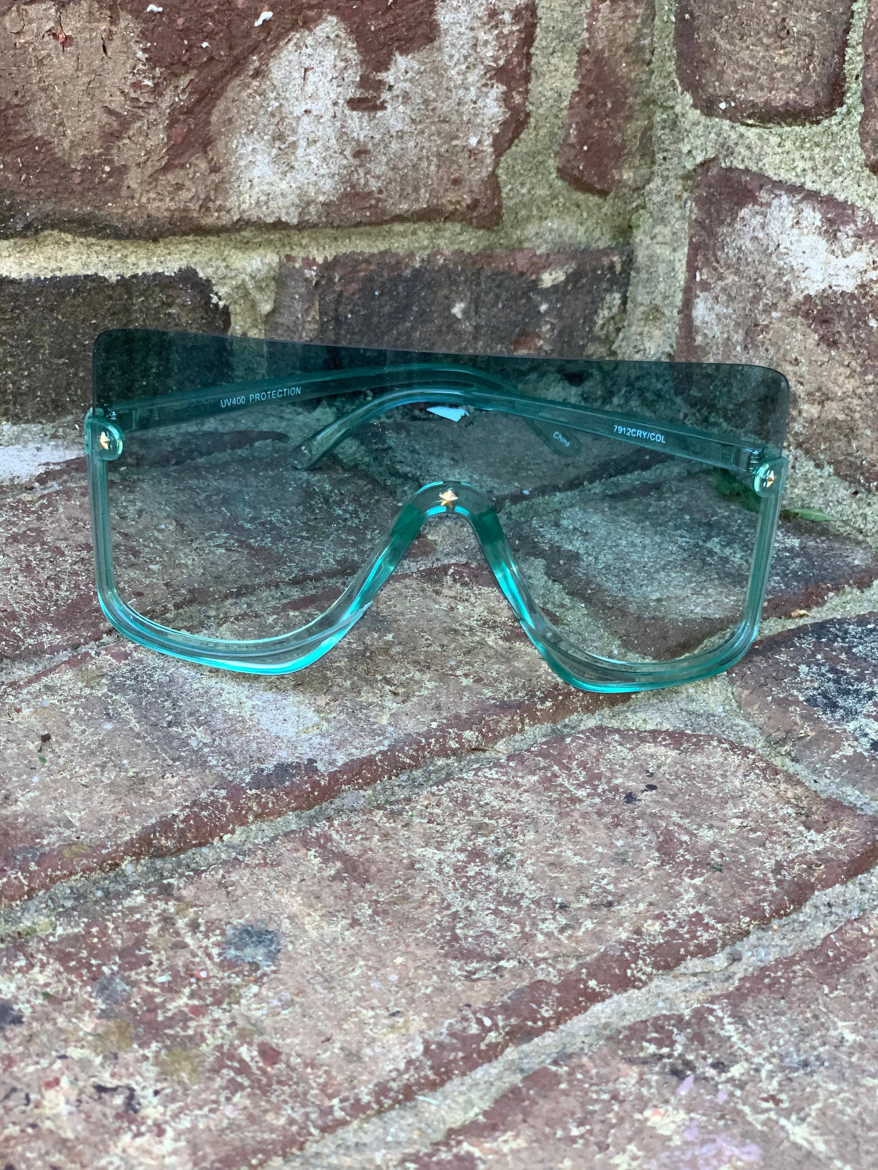 The Shade Valley - Wholesale Sunglasses - Women's - No Pics Please 📸13