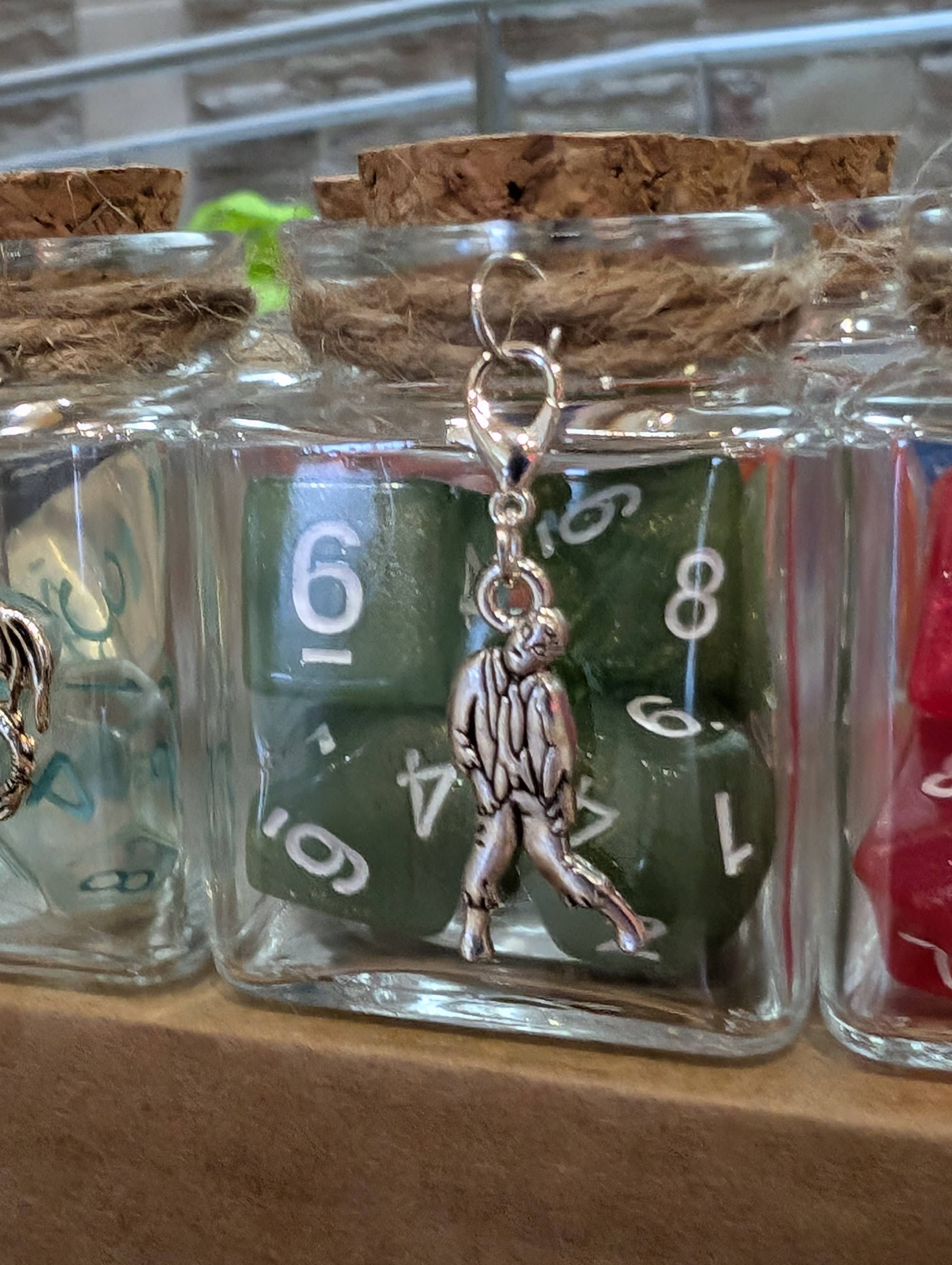 Con-Quest Crafts - Venta al por mayor Dado - Tarros de dados de hechizo con 7 dados D20 para TRPG31