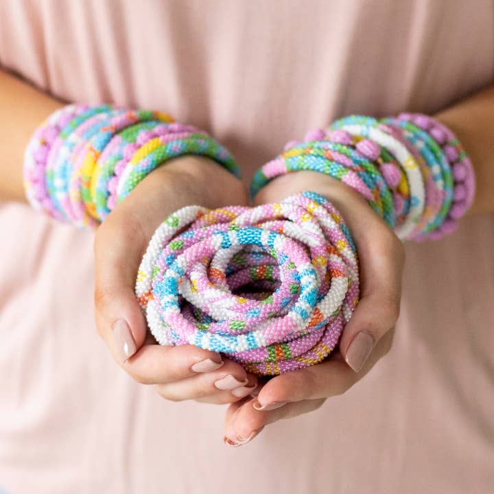 Aid Through Trade – wholesale Beaded bracelet – 🌷 Roll-On® Bracelets - Tulip - Easter Jewelry (12)1