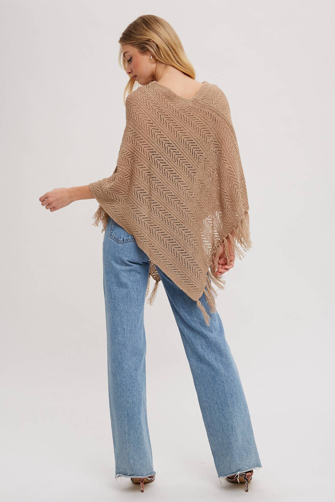 Bluivy – wholesale Poncho – Women's – OPEN-KNIT FRINGE PONCHO21