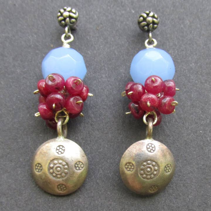 REMOVED BRAND - Wholesale Hangende/ronde oorbellen - Blauwe chalcedoon, rhodolietgranaat en sterling zilveren bengel1