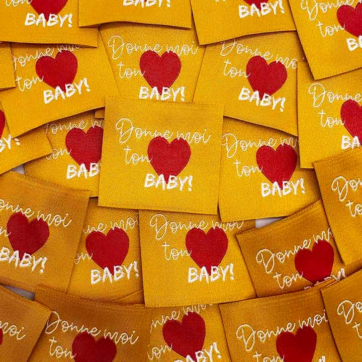 Einnäh-Etikett: Gib mir dein Herz, Baby! - SAFRAN für den Großhandel von L’Étiquette Home Couture